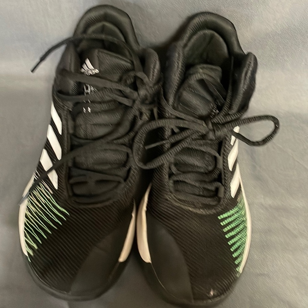 Adidas Boys Size 6